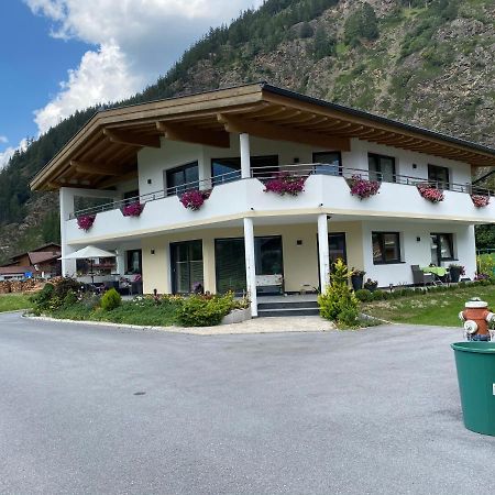 Ferienwohnung Apart Adlerblick Längenfeld Exterior foto