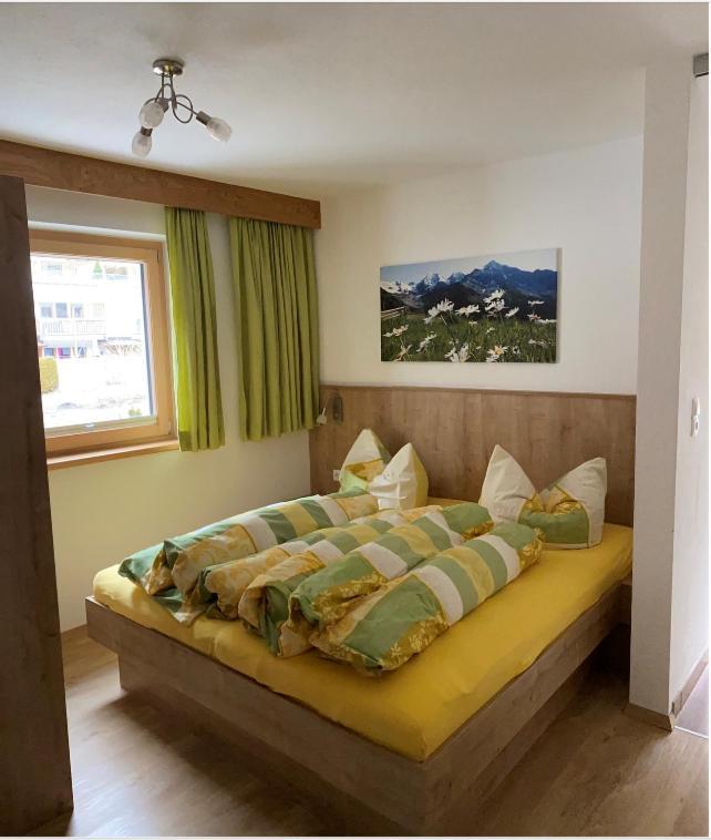 Ferienwohnung Apart Adlerblick Längenfeld Exterior foto